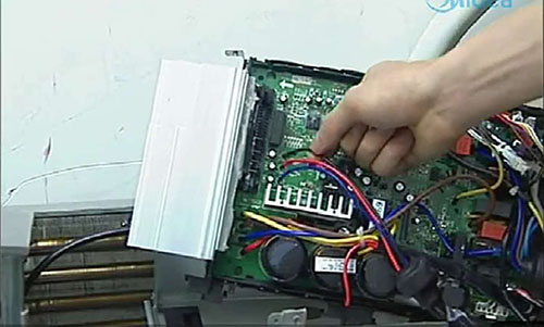 冷水江美的空调电话是多少